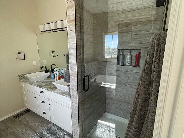 7320 Peregrine Rd NE — Photo 8