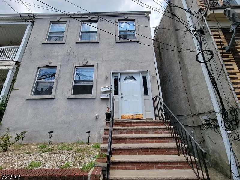 11 Cutler St