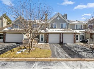 8846 Branson Dr #19, Inver Grove Heights, MN 55076