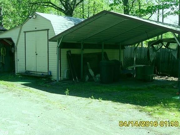 3rd image of 1602 Vivian St