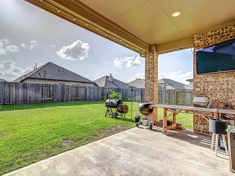 2318 Madera Landing Ln — Photo 16