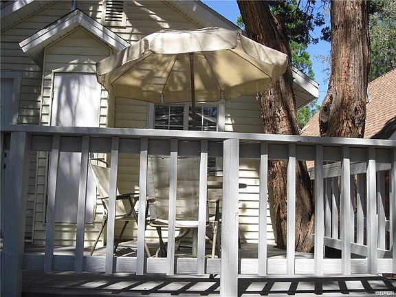 3rd image of 303 Leonard Ln