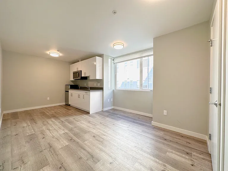 4229 7th Ave NE — Photo 24
