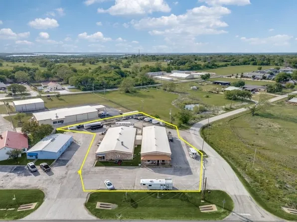 1200 S Highway 377, Pilot Pt, TX 76258