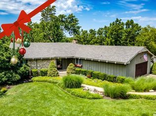 2013 Camelback Dr, Lawrence, KS 66047