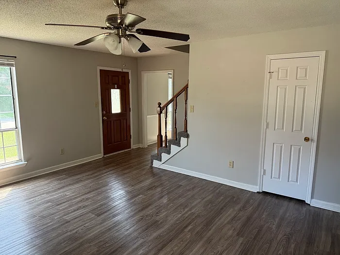 566 Fairfield Way — Photo 5