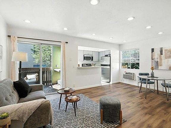 3rd image of 7974 Mission Center Ct Unit H