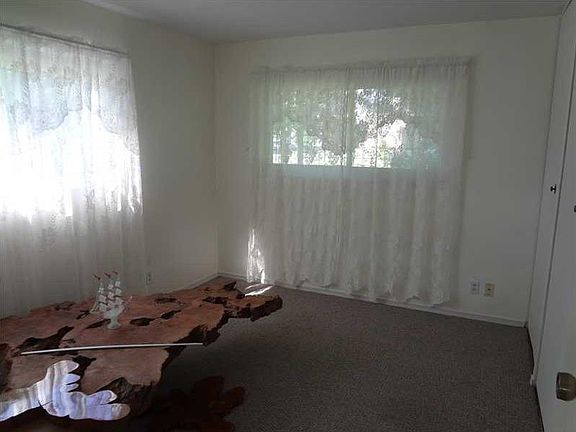 3rd image of 220 Westlea Dr