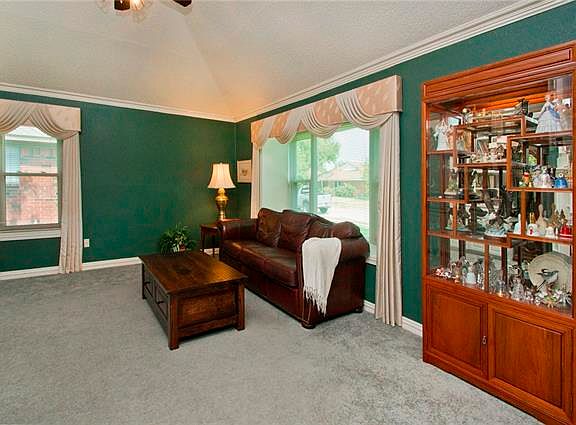 2nd image of 1540 Haven Pl