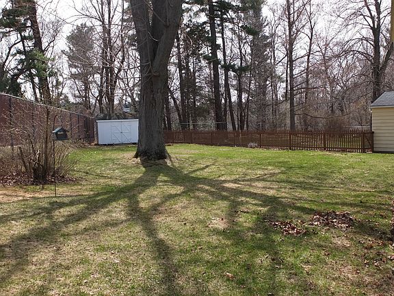 3rd image of 117 Saratoga Ave