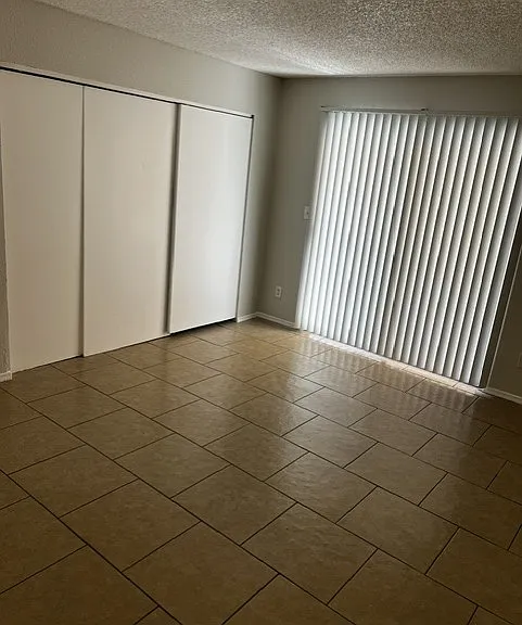 Woodridge Manor — Photo 16