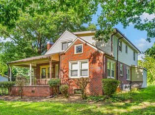 4613 Shattalon Dr, Winston Salem, NC 27106