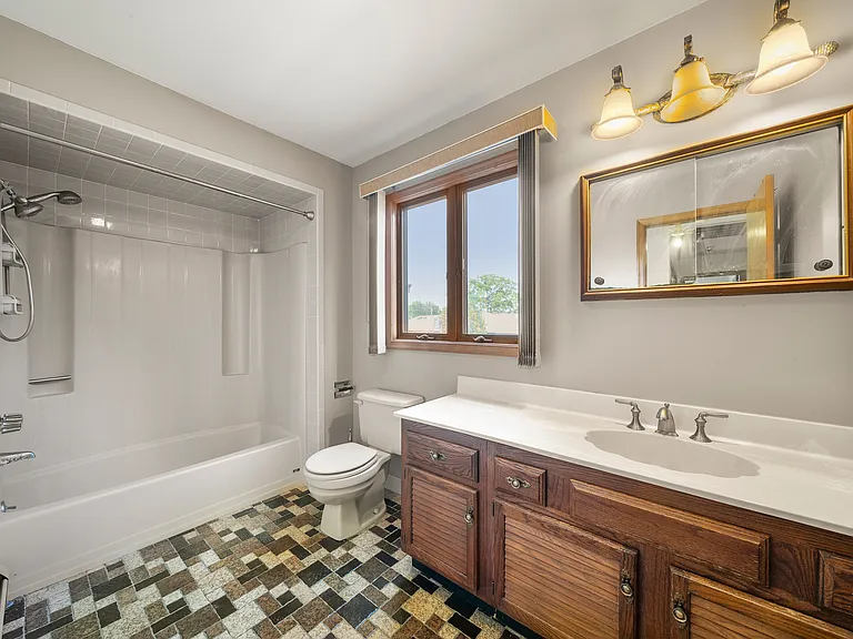 140 Allwood Rd #C — Photo 28