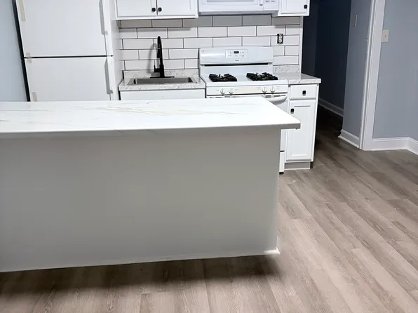 (undisclosed Address), East Hartford, CT 06108