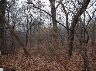 26 Hickory Ln, Cary, IL 60013