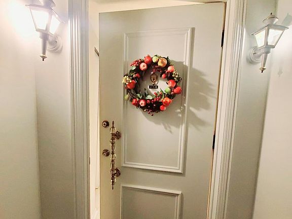3rd image of 5601 Carriageway Dr APT 214