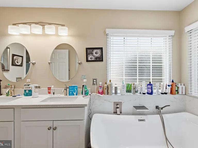 14997 Grassy Knoll Ct — Photo 35