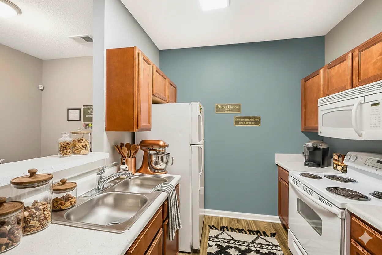 2 bed, 884 sqft, $1,195 — Photo 1