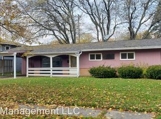 1834 Greenbriar Ln, Flint, MI 48507