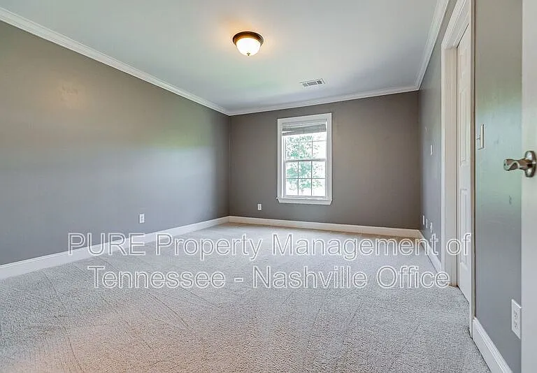 1214 Broadmoor Cir — Photo 32