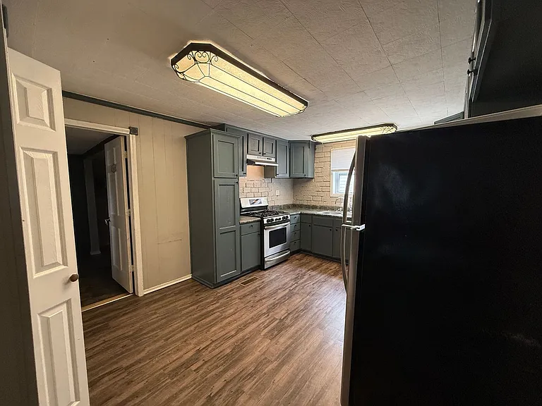 1325 S G St — Photo 7
