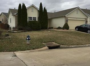 1401 Plantation Manor Ct, Saint Charles, MO 63303