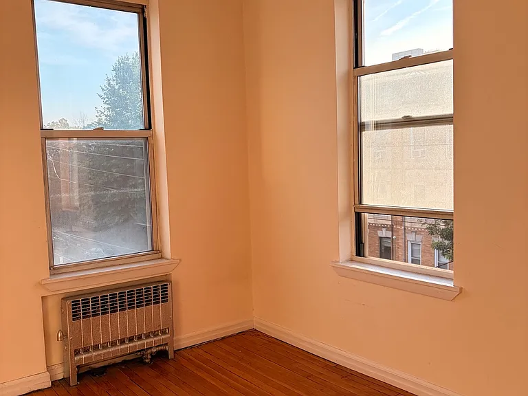 30-07 44th St #3 — Photo 15