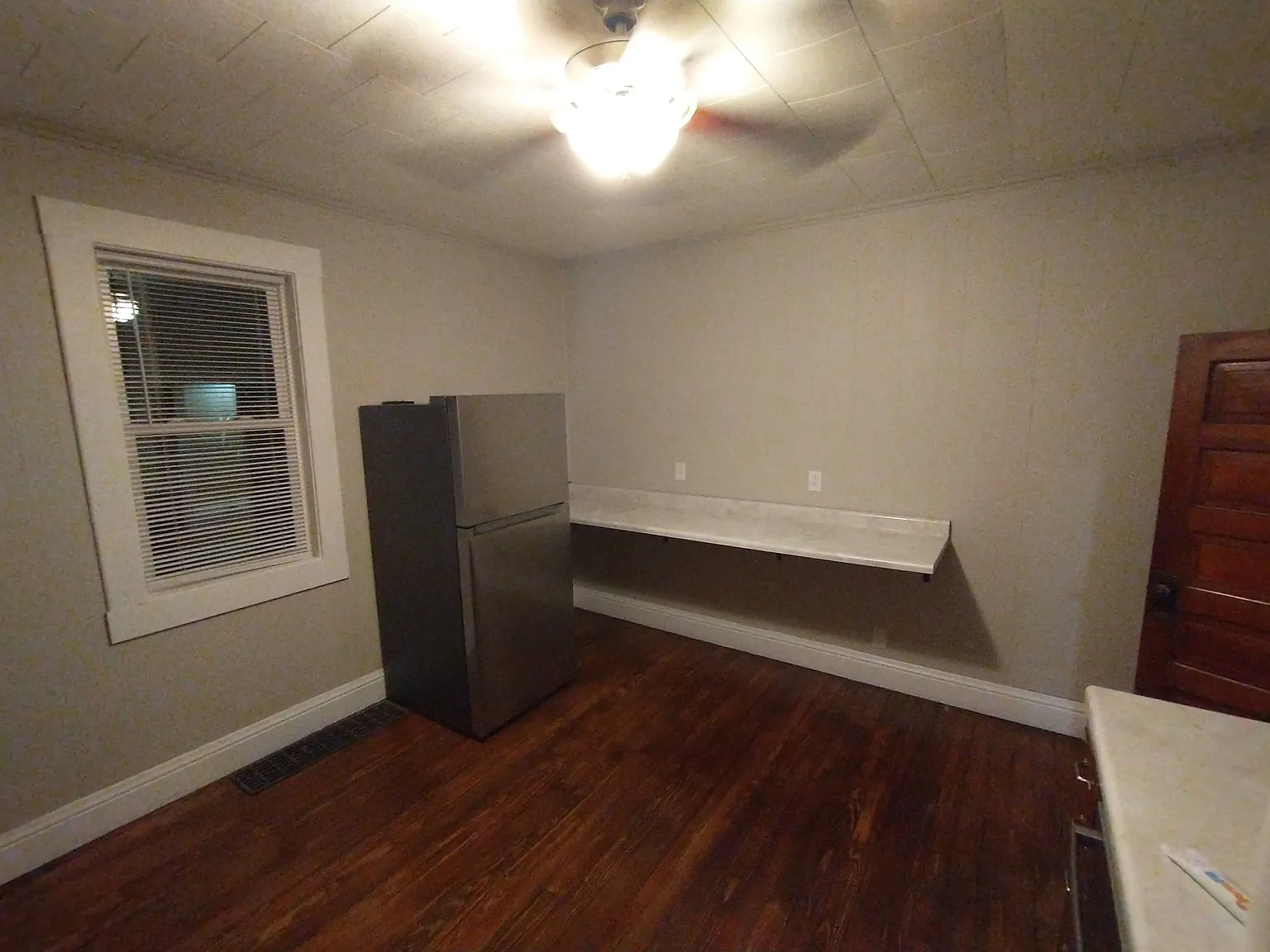 1 bed, 800 sqft, $750 — Photo 2