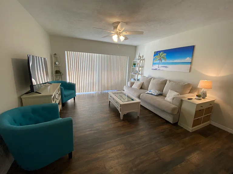 223 Columbia Dr #213 — Photo 14