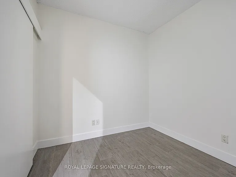 218 Queens Quay W #2303 — Photo 22