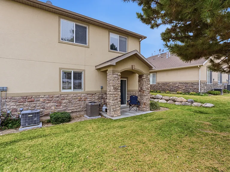 4724 W Wagon Train Dr — Photo 4