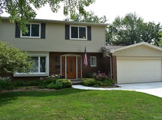 7236 Irongate Rd, Canton, MI 48187