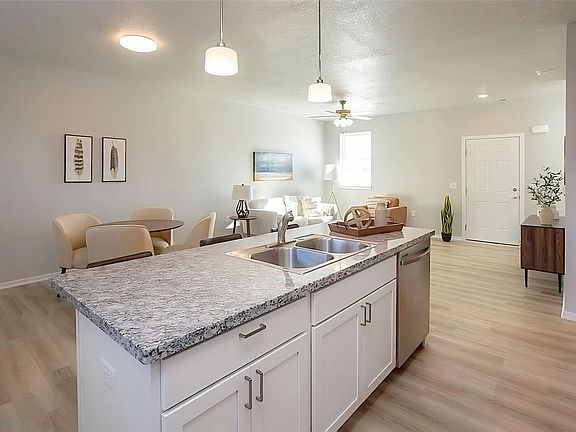 2nd image of 256 NW Common Pl