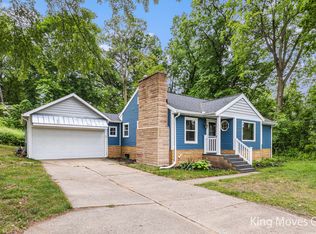 1738 Four Mile Rd NE, Grand Rapids, MI 49525