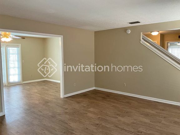 5th image of 15710 Gardenside Ln