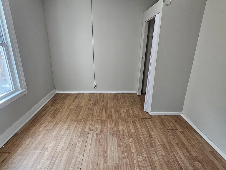 32 Bright St #1A — Photo 6