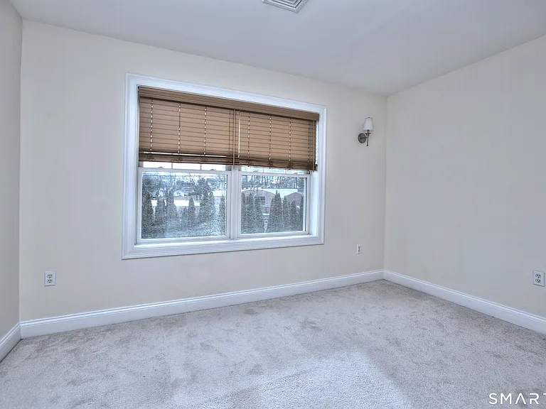 39 Maple Tree Ave #52 — Photo 15