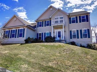 42 Rolling Meadows Dr, Harpers Ferry, WV 25425