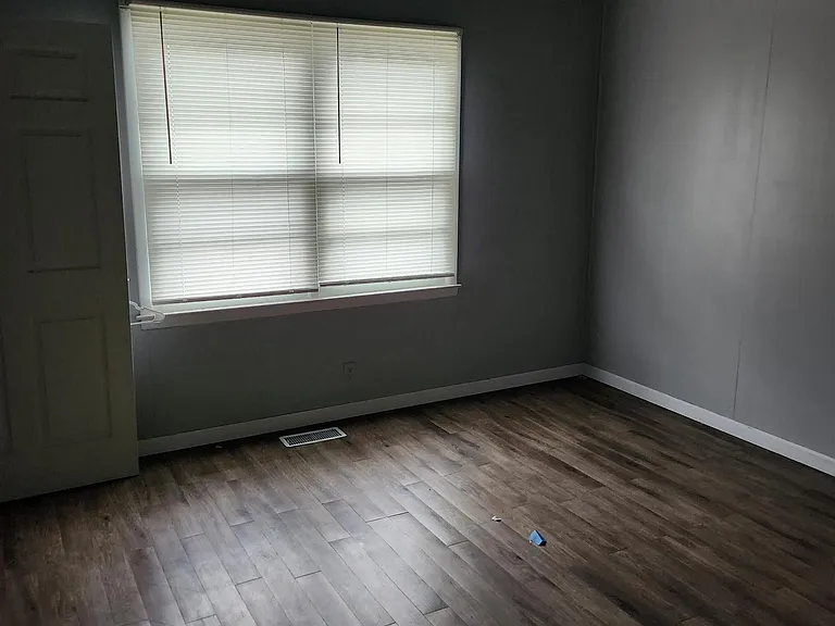 300 Carolina B11 Ave — Photo 6