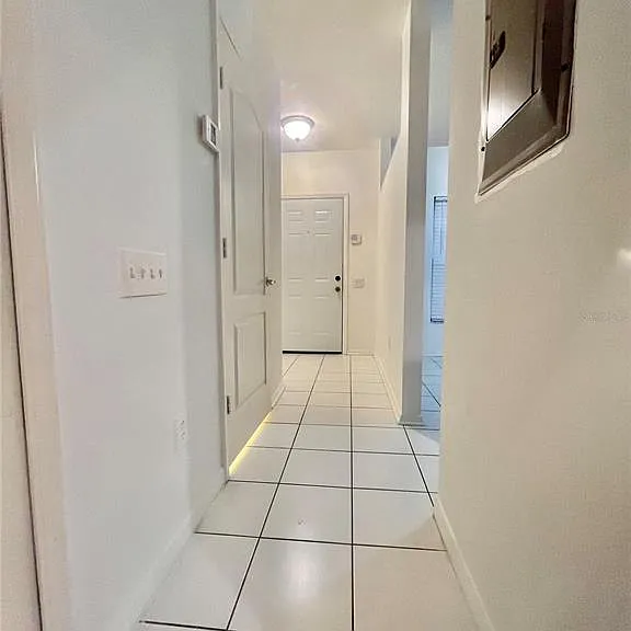 1211 Kennewick Ct — Photo 2