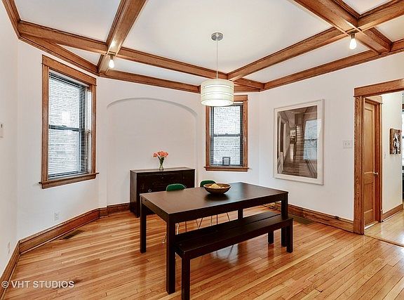 5th image of 4418 N Artesian Ave