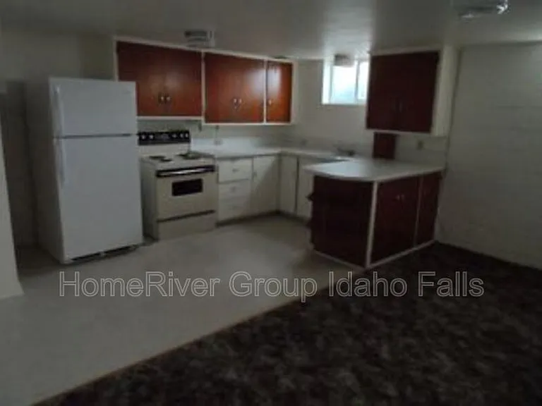 320 2nd St #2 — Photo 2