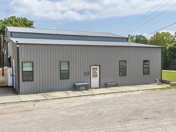 4th image of 2052 Central Blvd