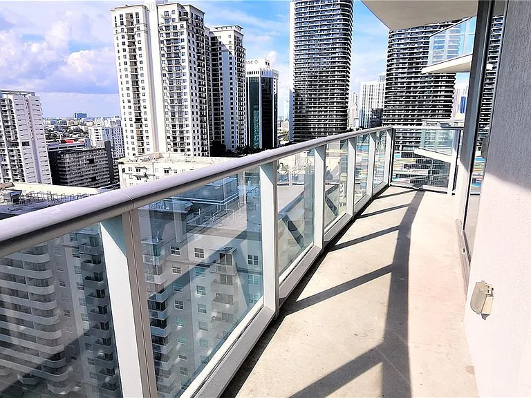 1100 S Miami Ave #1906 — Photo 34