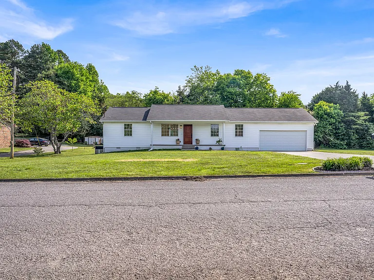 3412 Happy Acres Rd — Photo 1