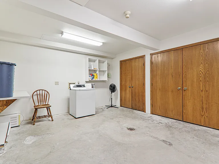 600 S Main St #4 — Photo 2