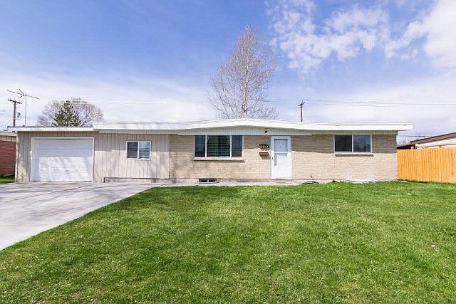 1st image of 387 Melrose Dr