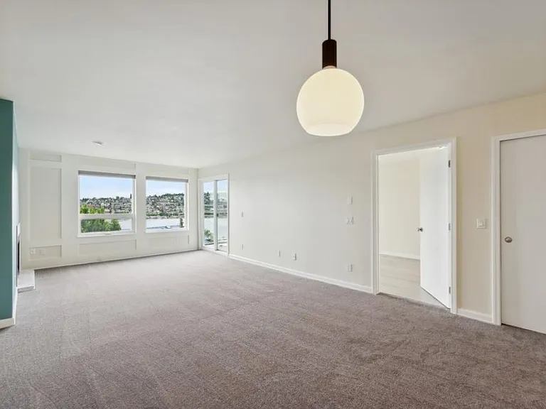 2401 8th Ave N #102 — Photo 7