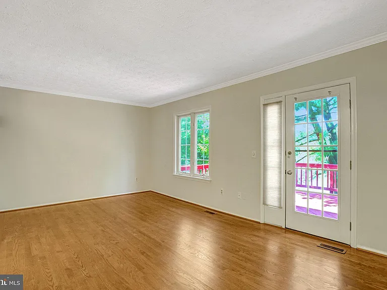 2920 Montauk Ct — Photo 6