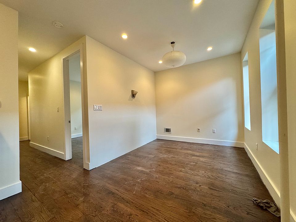 1st image of 557 Franklin Ave #6